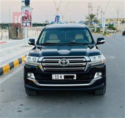 تۆیۆتا لاند کروزەر